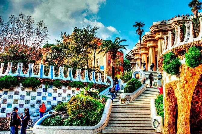 Gaudi Private Tour with Sagrada Familia & Park Guell Tickets - Sagrada Família: the priority ticket part matters