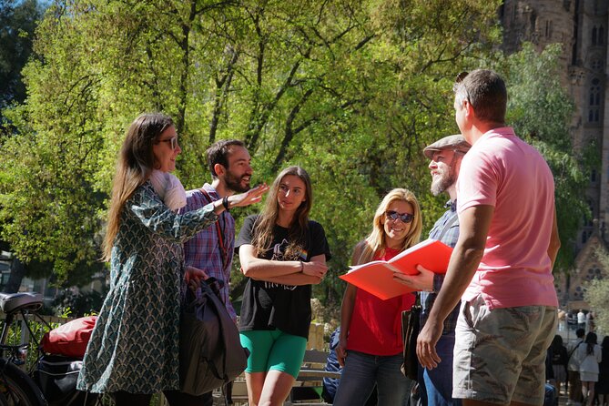 Gaudi UNESCO Highlights Small Group Bike Tour - Parc de la Ciutadella: your easy start and the Gaudí touch