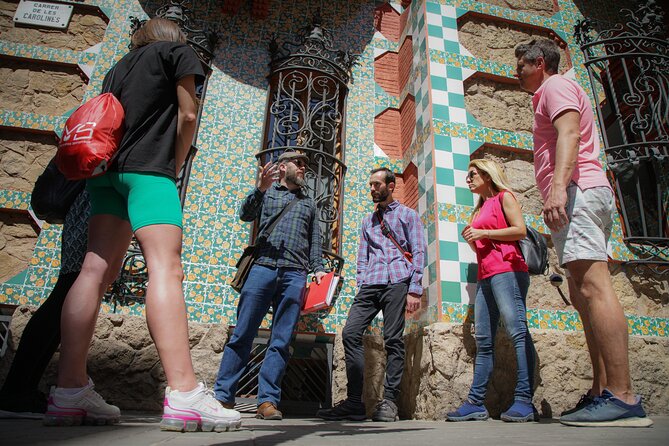 Gaudi UNESCO Highlights Small Group Bike Tour - Casa Vicens, Casa Mila, and Casa Batlló: the Passeig de Gràcia stop-and-stare circuit