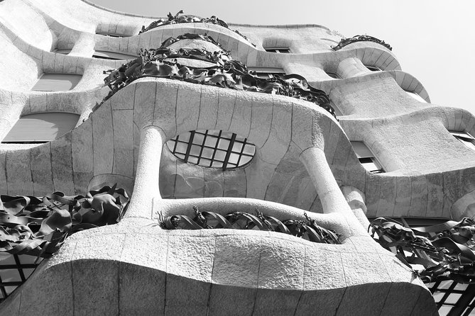 Gaudi's Casa Batlló and La Pedrera with Chocolate Tasting - A Smart Gaudí Day: Why This Route Works
