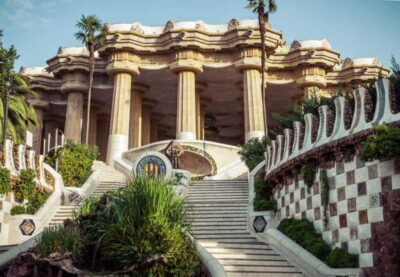 Gaudi's legacy. Exclusive tour to Park Güell and Casa Batlló - Start at Park Güell: meeting point and first expectations