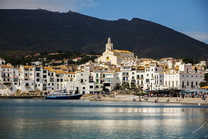 Girona, Figueres, Dalí Museum and Cadaqués Tour from Barcelona - Figueres and the Dalí Theatre-Museum: get the ticket right