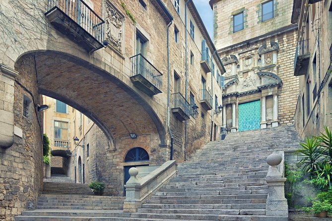 Girona Full Day Tour from Barcelona - Morning Departure: From Julià Travel to Girona by air-conditioned coach