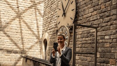 Gothic Quarter and Born District: Photographic Workshop - Meeting in Plaza de Carles Pi i Sunyer and getting your phone ready