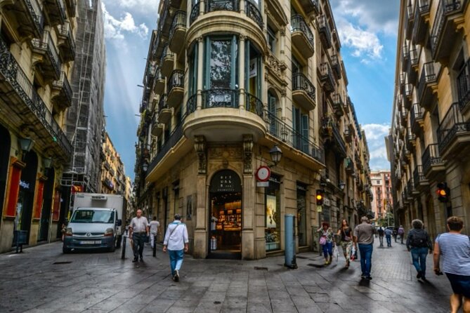 Gothic Quarter Barcelona Tour with Audioguide - Mirador de Colom, Maritime Museum, Port Vell, and Rambla del Mar