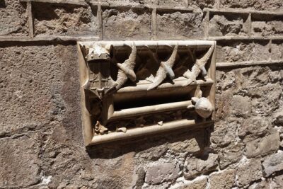 Gothic Quarter & Beyond: Leisurely Local Discoveries - Sant Pere de les Puelles: a monastery with a time-stamped roller coaster