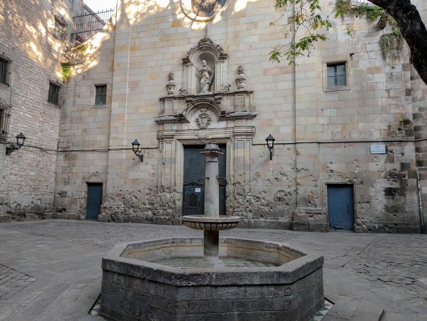 Gothic Quarter & Gaudí's Treasures Small-Group Tour - Key moments I’d plan around