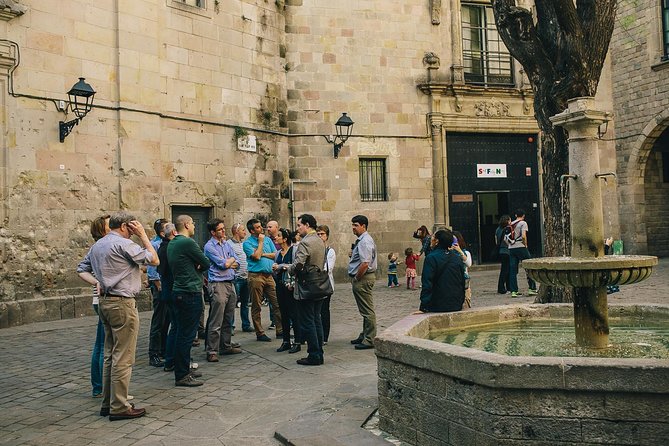 Gothic Quarter Insights & Tapas Experience - Starting at Lamaro Hotel: Simple Meeting Point, One Main Tip