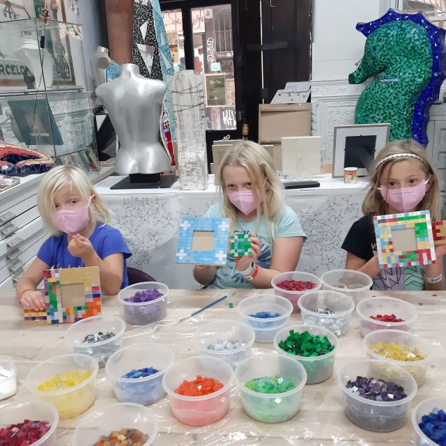 Guided Gaudí’s Trencadís Mosaic Workshop in Barcelona - Picking your project: frames, coasters, boxes, and animal shapes