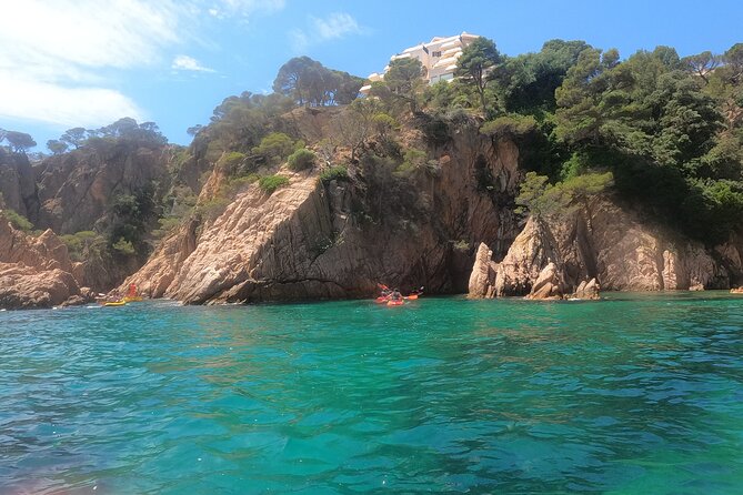 Guided Kayak & Snorkel tour to Costa Brava: Small Group and Lunch - Beach time on your own pace: when “free time” is a feature