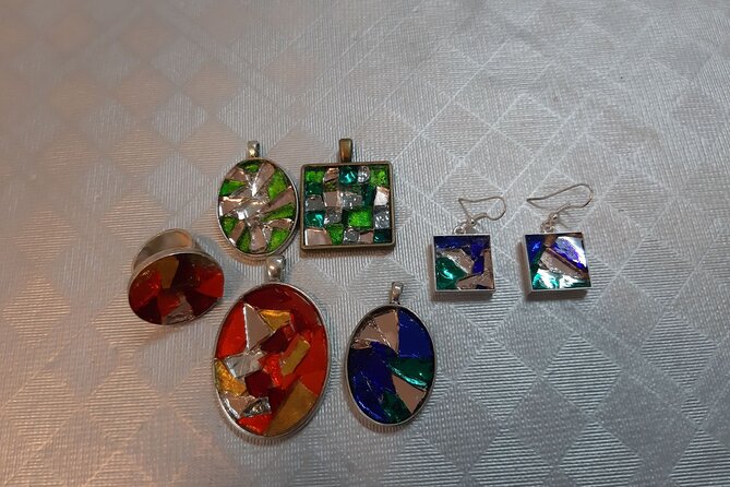 Guided Tiffany Jewellery Workshop in Barcelona 2 Hours - Practical Logistics That Affect Your Comfort