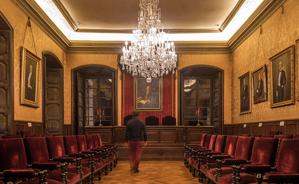Guided Tour at Catalonia's Royal Academy of Medicine - Ventura Rodríguez’s anatomical amphitheater: the main reason to book