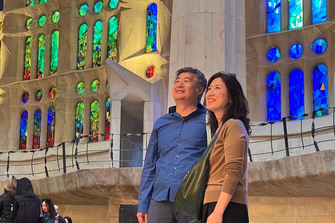 Guided Walking Tour in Park Güell and Sagrada Familia - Park Güell Monumental Area: fast-track entry and what you’ll actually see