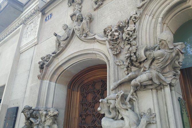 Half Day Barcelona Private Walking Tour - Where You Meet and How the Walk Ends Near Sagrada Família