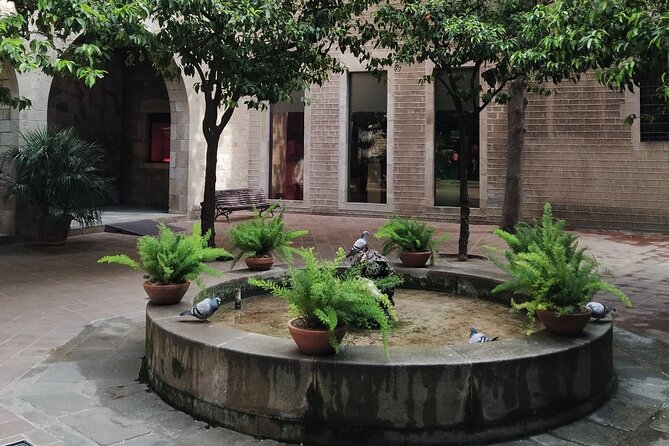 Hidden Barcelona - Stop 6: Plaça Sant Felip Neri and the Spanish Civil War aftertaste