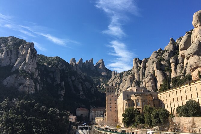 Historical Montserrat Half-Day Hiking Tour from Barcelona - Abadia de Montserrat: Santa Maria, the Black Madonna, and Why It’s More Than a Photo Stop
