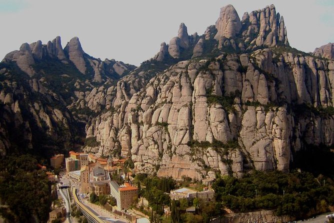 Historical Montserrat Half-Day Hiking Tour from Barcelona - What to Pack: Layers Win on the Mountain