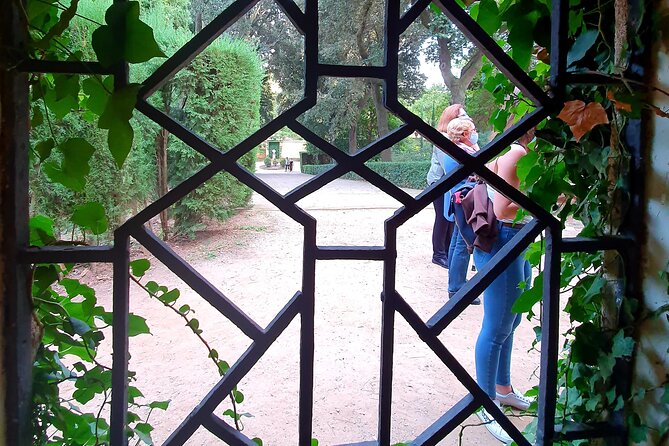 Horta Labyrinth Walking Tour in Barcelona - Key things to notice on this Horta labyrinth tour
