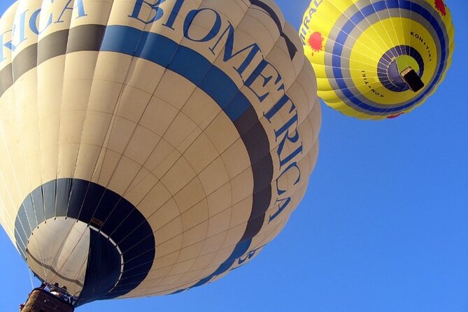Hot Air Ballooning and Sailing Adventure Tour from Barcelona - Champagne toast, snacks, and the little care details that matter