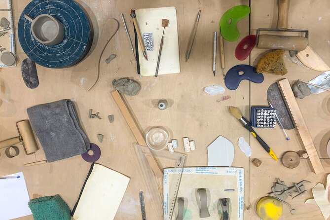 Introduction to Artisan Ceramics - Your 3-hour session: from apron on to decoration done