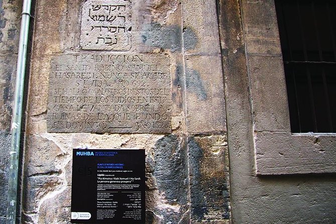 Jewish Quarter of Barcelona Private Tour with Hotel Pick-up - MUHBA El Call: where the neighborhood turns into context