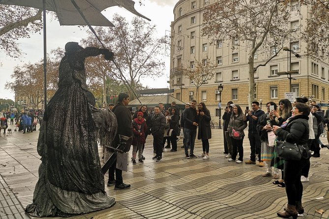 Kickstart Barcelona Private Tour. City Highlights for newcomers - Stop 2: Mercat de la Boqueria in About 15 Minutes