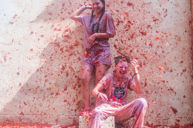 La Tomatina Day Trip from Barcelona with Ticket & Party Access - Round-trip from Barcelona: the 3:00 am start that makes the day possible