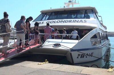 Las Golondrinas Barcelona 60-min Boat Tour - The route: three segments, then back out for cityscape views