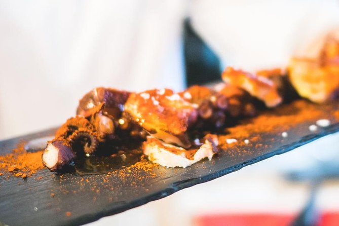 Learn The Art Of Spanish Tapas With a Local Chef in Barcelona - Getting Started at Plaça Reial (and why that location helps)