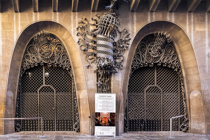 Life of Gaudi and Architectural | Walking Tour | 2h - Casa Milà (La Pedrera): the naturalist period carried into stone