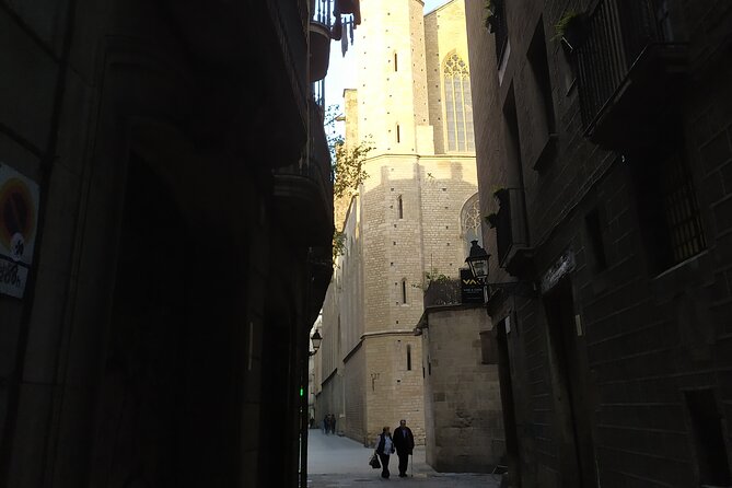 Luca’s Hidden Old Barcelona: the Gothic and El Born Tour - El Born / La Ribera: Medieval Streets That Still Set the Mood