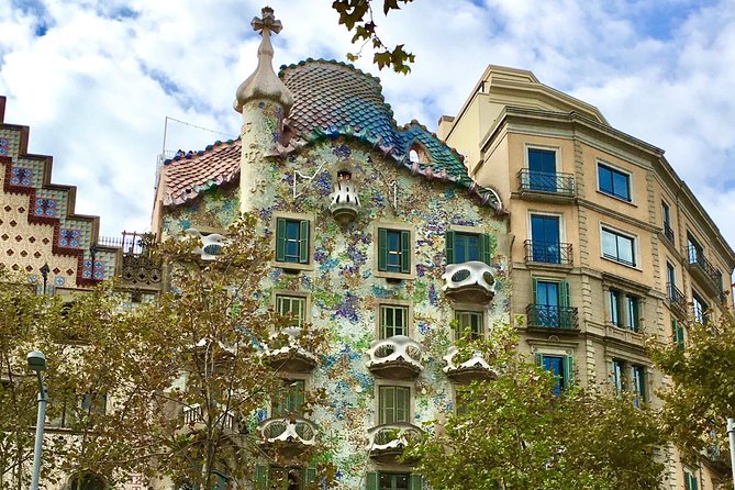 Lunchtime Tapas Tour in the Eixample with The Barcelona Taste - Key highlights that make this tour worth your lunch hour