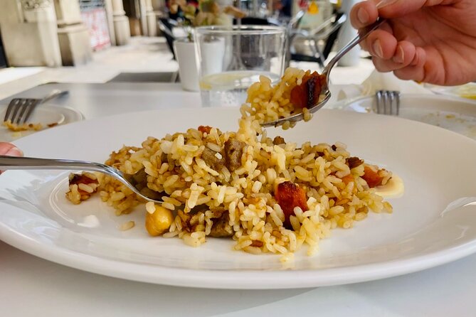 Lunchtime Tapas Tour in the Eixample with The Barcelona Taste - Why Eixample is the perfect setting for tapas at lunch