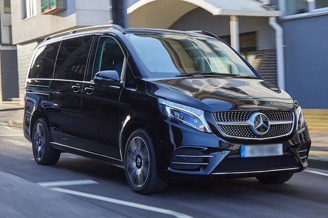 Luxury Van Departure from Barcelona to Barcelona Airport BCN - Timing that protects your nerves: waiting time in the real world