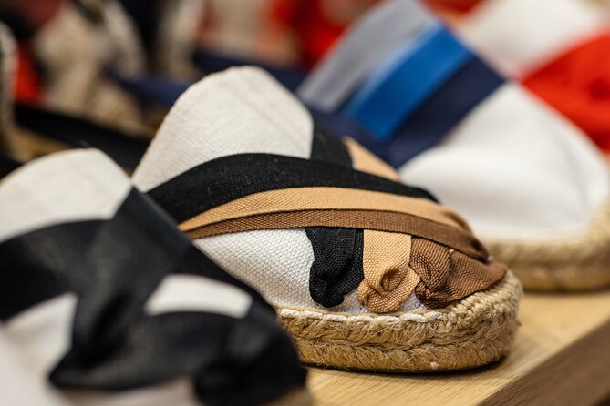 Make Authentic Espadrilles in Barcelona - Finding Carrer d’Avinyó: the easiest way to start your shoe project