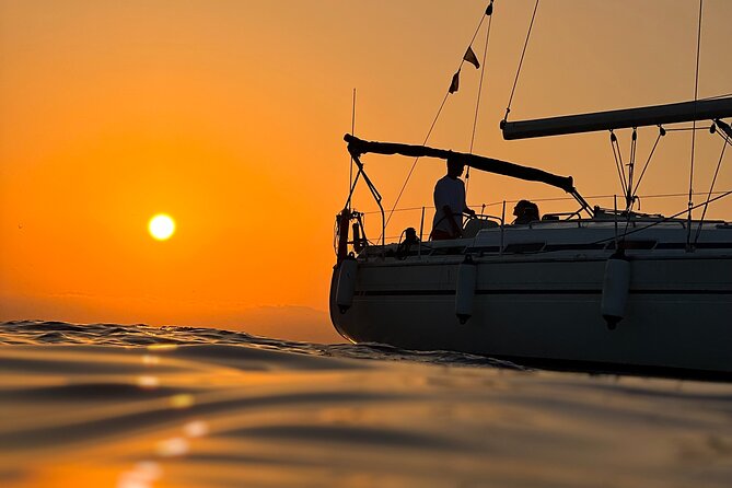 Marriage Proposal Boat Trip in Barcelona - Timing Tips: Why Sunset Hour Is the Suggested Moment