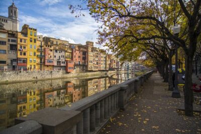 Medieval Castles and Girona Exclusive trip with Catalan Lunch - Montsoriu Castle hike: a knight-style climb with real payoff