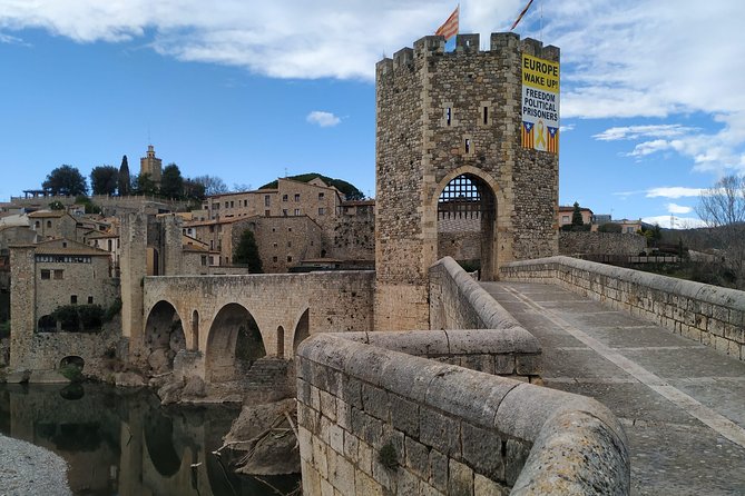Medieval Villages & La Garrotxa Volcanic Zone Hiking. Small Group Tour - Santa Margarida Crater and the Romanesque Church Stop