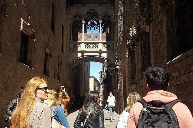 Montjuïc Cable Car & Magic Fountain Barcelona Private Tour - Raval district walk: multicultural street life plus Fernando Botero’s Cat