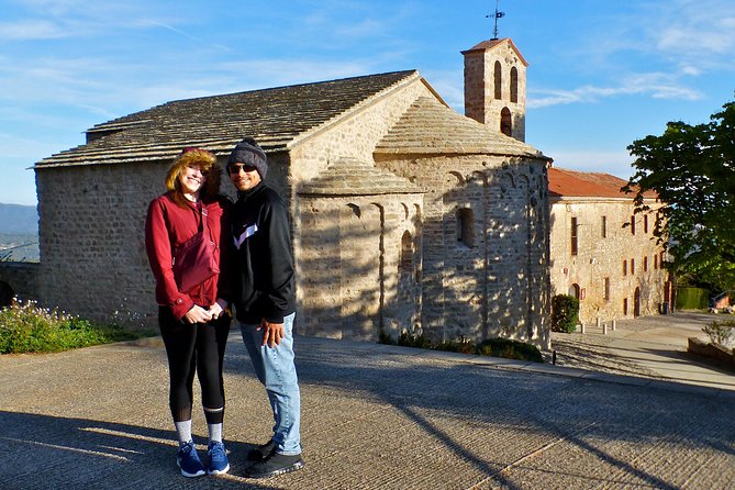 Montserrat Hiking Experience from Barcelona - Getting There: 8:00 Pickup, Air-Conditioned Ride, and What to Wear