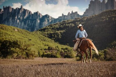 Montserrat Horseback Riding & Monastery – Small Group (Max 8) - Van comfort, timing, and why this day trip is both easy and fragile