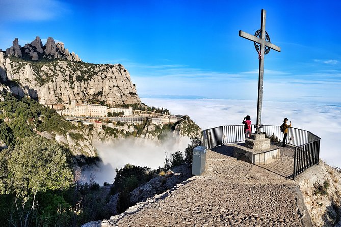 Montserrat Nature Walk, Monastery and Museum from Barcelona - Farmers-market tastings: cheese, honey, and fig bread the local way