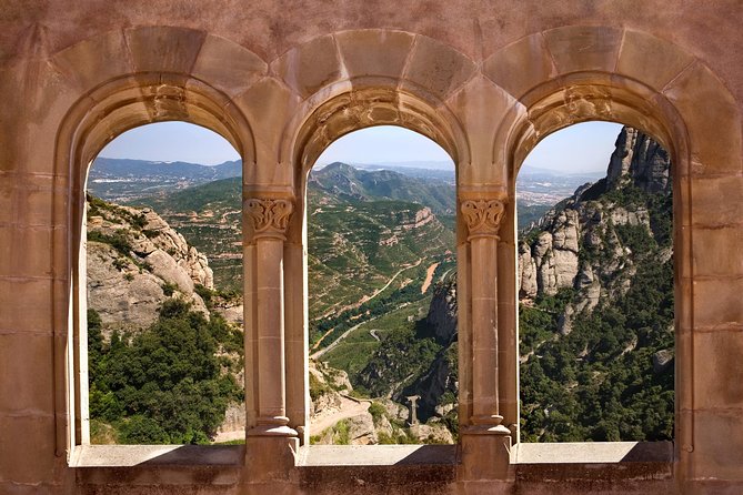 Montserrat Private Guided Tour with Pick up - The 5-Hour Timing: A Day Trip That Works If You Plan to Focus