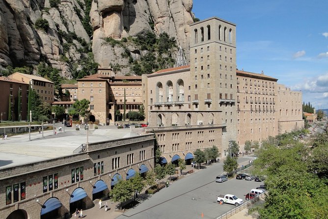 Montserrat Private Tour by Train from Barcelona - How the Montserrat private day runs from Barcelona