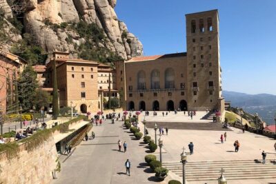 Montserrat Private Tour from Barcelona with Pick-up - The drive through Catalonia’s Natural Park: where the photos start