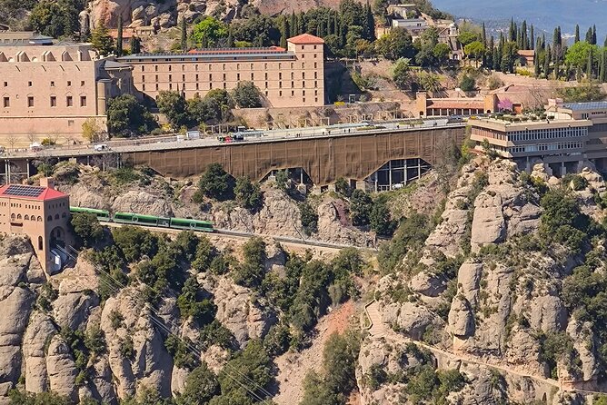 Montserrat Tour by Train with Cable Car and Cogwheel - Monistrol de Montserrat and the 15-minute Cremallera cogwheel ride