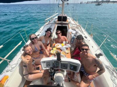 New Sailing / Boat Tour with Free Drinks and Tapas - Sailing the Barcelona Coast with Sagrada Familia and the W Hotel