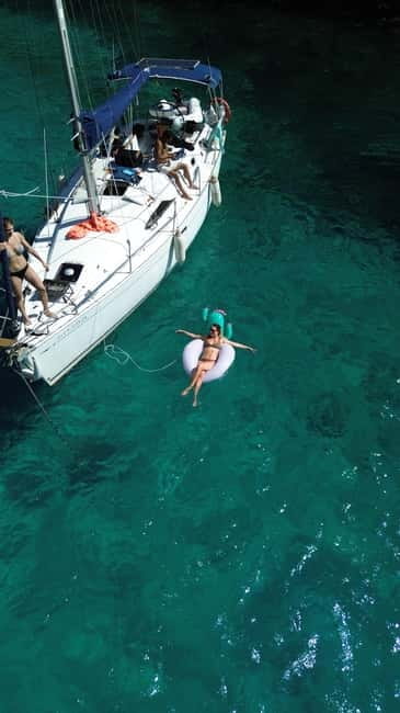 New Sailing / Boat Tour with Free Drinks and Tapas - Practical tips: what to bring and what to plan for