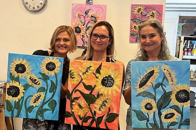 Paint & Wine Workshop in an Art Studio in Barcelona - Who this workshop fits best in your Barcelona plans