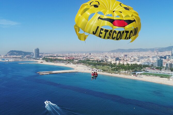 Parasailing Tour en Barcelona - The 15-minute flight: how to get the most out of the sky